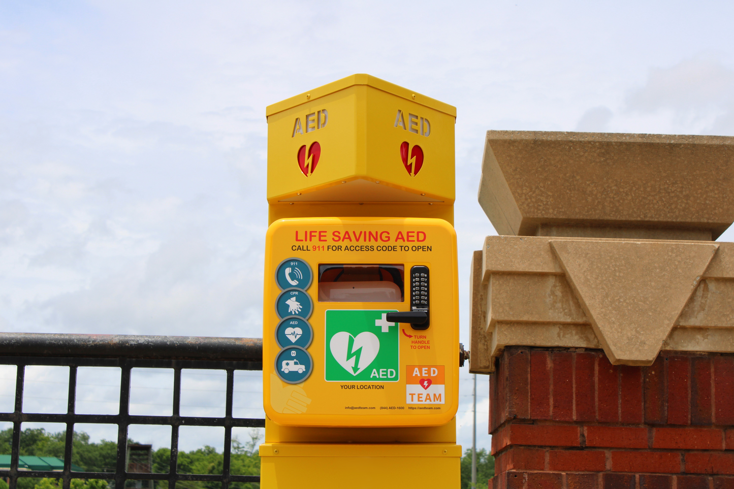 RescueHub AED Tower